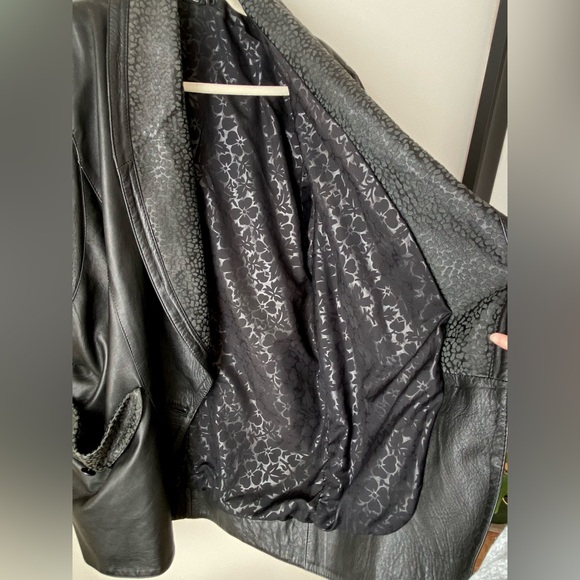 Vintage black leather puff sleeve sueded abstract dot patterned jacket - Picture 11 of 16